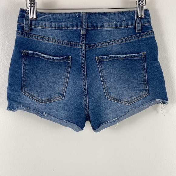 ✨3/$25✨ Urban Heritage Floral Denim Shorts - 5 - Picture 5 of 8
